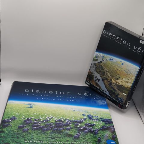Planeten vår bok + dvd serie. Alastair Fothergill, David Attenborough
