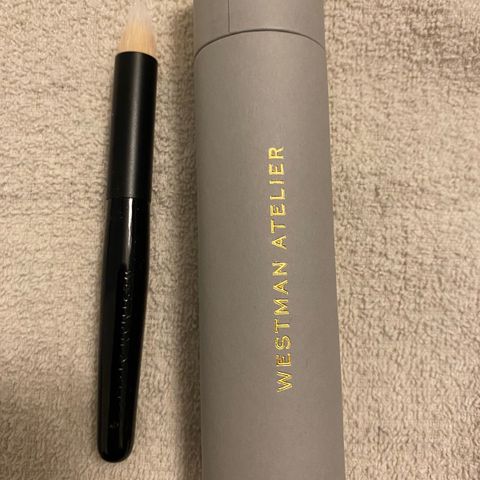 Westman atelier eye shadow brush ll