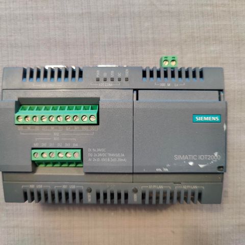 Siemens 2040 med analog og digital innganger