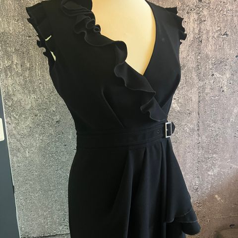 Flott Karen Millen design kjole *S