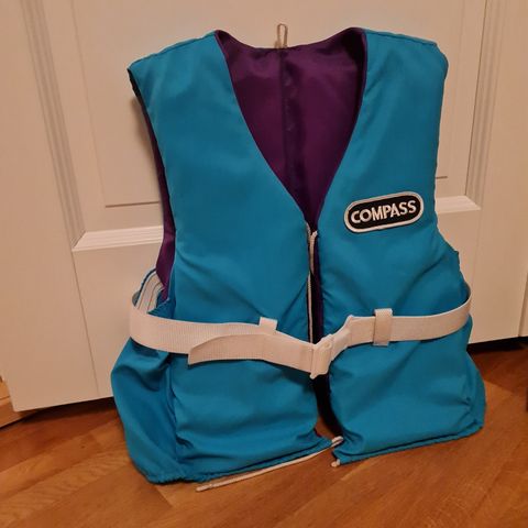 Flytevest Compass