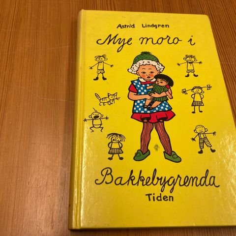 Astrid Lindgren : MYE MORO I BAKKEBYGRENDA