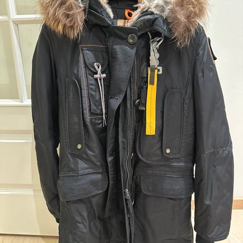 PARAJUMPERS JAKKE - VELDIG LITE BRUKT