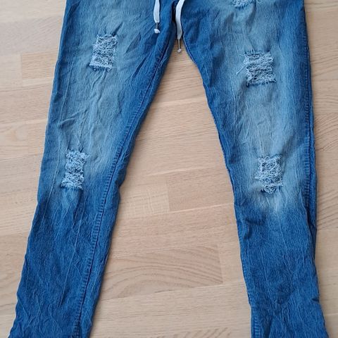 Jeans fra PEPPERCORN i størrelse M