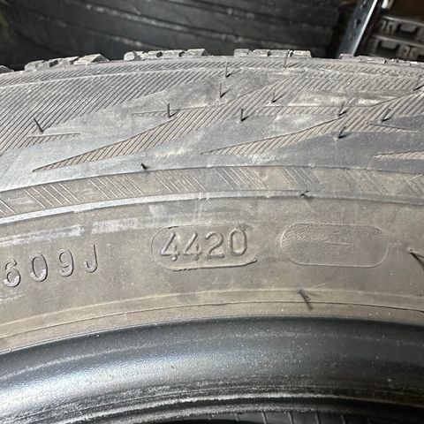 215/55 X 18, NOKIAN HAKKA R3 piggfrie 8mm