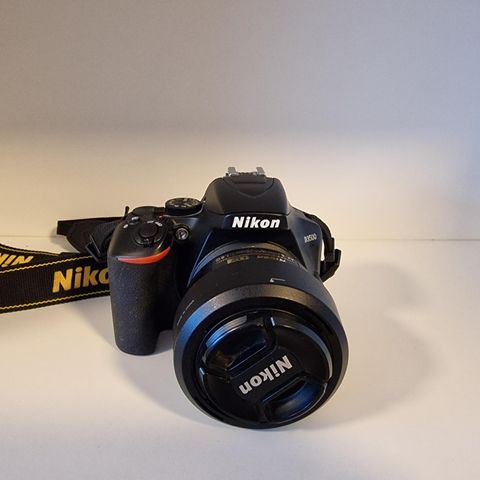 Nikon D3500 med objektiver