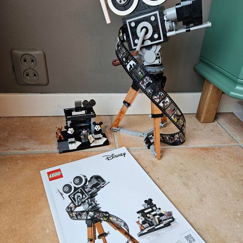 Lego disney 43230