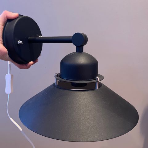 Vegglampe, 2 stk 400kr