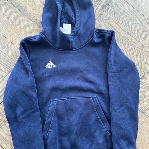 Adidas hettegenser