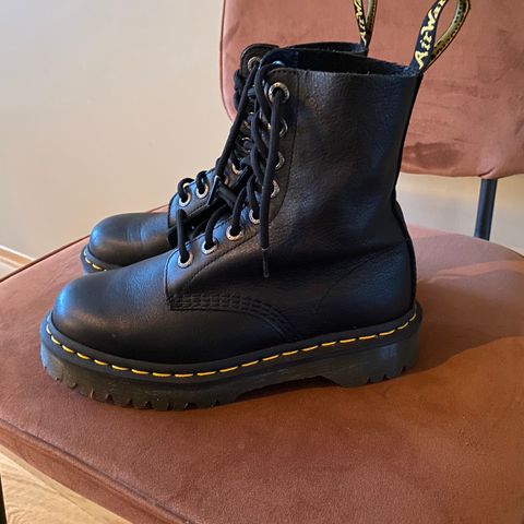 Dr. Martens 1460 PASCAL 36