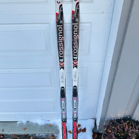 Fine Rossignol langrennski 140cm selges!