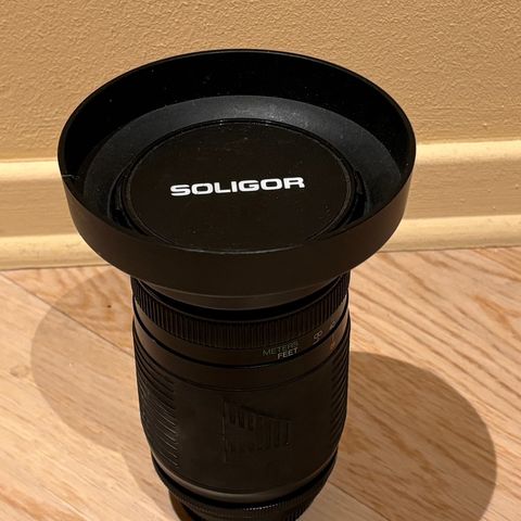 Soligor 28-210mm AF zoom linse