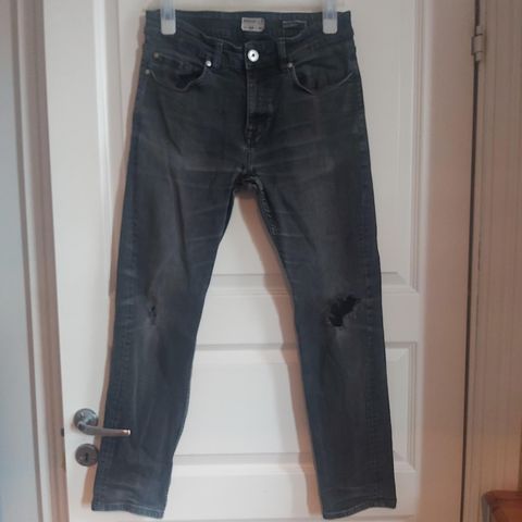 Sort JEANS bukse. Str 32 / 32.