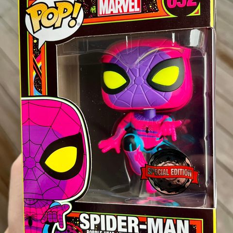 Funko Pop! Spider-Man (Black Light) (Special Edition) | Marvel (652)