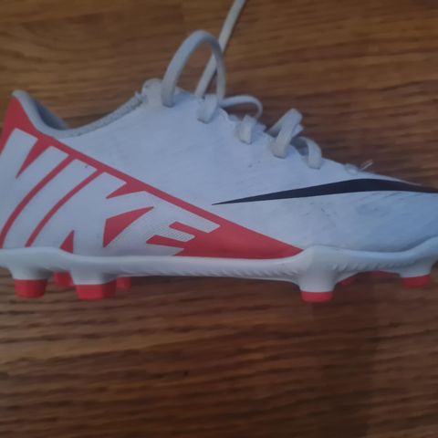 Nike fotball sko str 35