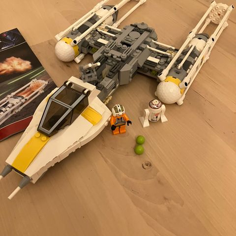 Lego Star Wars 7658 - Y-Wing Fighter