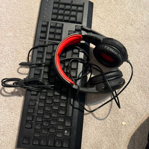 Gamingrastatur og headset