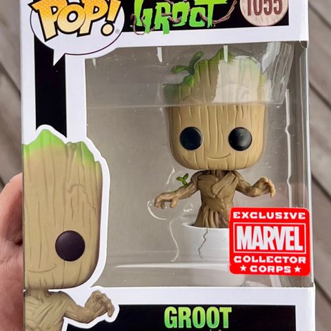Funko Pop! Groot with Cracked Pot | I Am Groot | Marvel (1055) Excl. to MCC