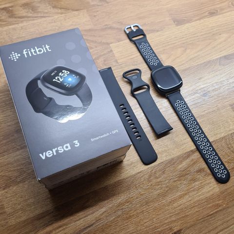 Fitbit Versa 3 svart (Lite brukt)