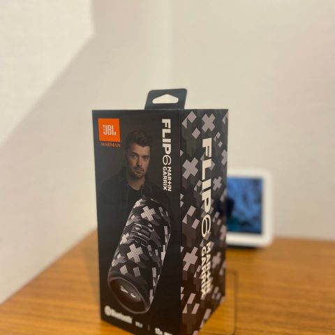 Helt nytt i eske uåpent Martin Garrix Edition jbl flip6