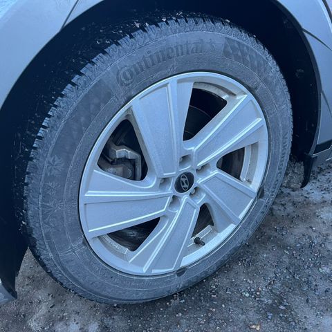 vinterdekk Continental 235 / 55 R19 brukt 2 sesonger c.a. 12000 km. (uten ramme)