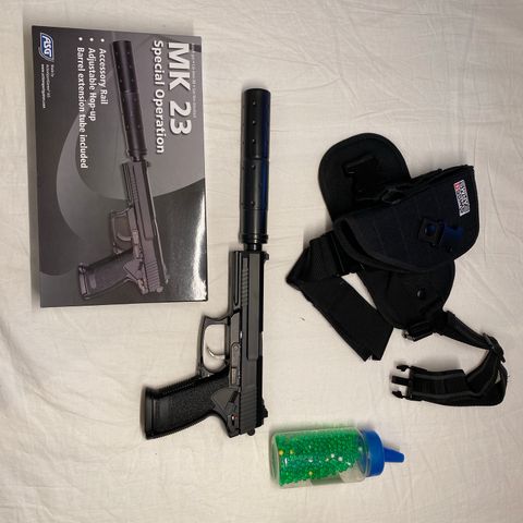 Airsoft pistol (MK23)