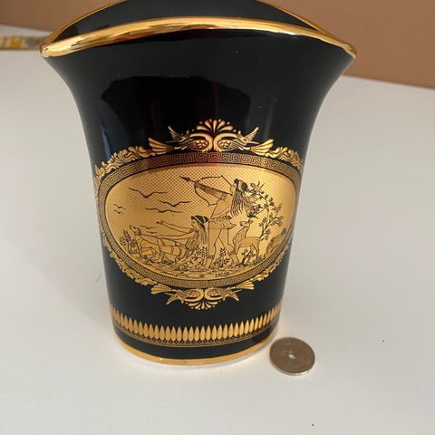 Vase i 24 k gull