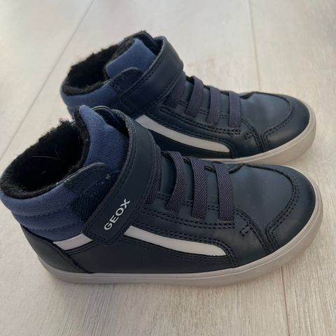 Geox sneakers foret str 27