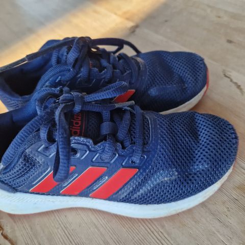 Adidas joggesko str 29