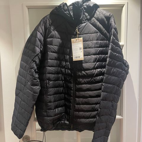 Ny og ubrukt Bergans Rørøs Light Down jakke, str XXL, selges til halv pris!