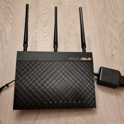 Asus RT-AC66U Dual Band 3x3 802.11AC Gigabit Router