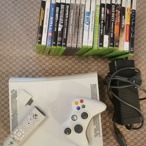 Spillkonsoll Xbox 360 med disk