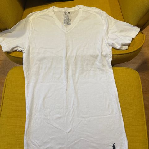 Ny Ralph Lauren  t skjorte selges for 300 kr