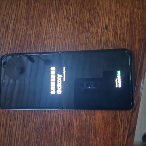 Samsung flip3  128gb sort