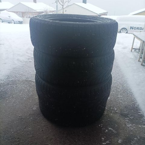 Nokian 215/60-17 100R XL