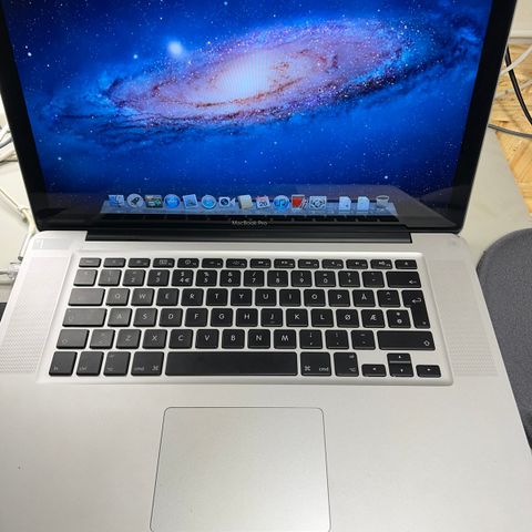 MacBook Pro 15 tommers-A1286-Intel Core 2 Duo CPU/6GB RAM/120GB SSD