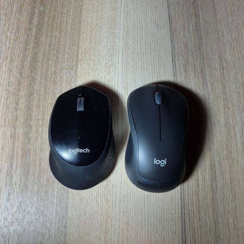 Logitech mus