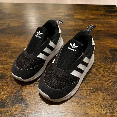 Adidas sko