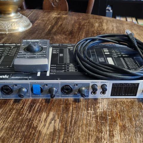 TC Electronic Studio Konnekt 48 + Remote