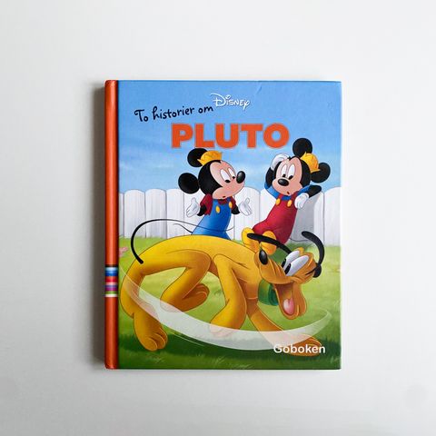 To historier om Pluto av Disney