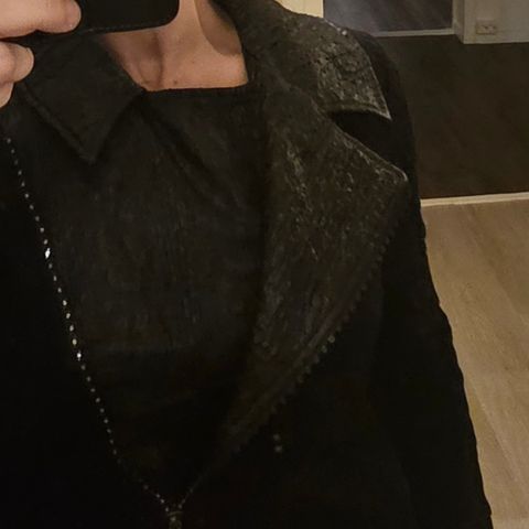 Unik og nydelig designer blazer/ jakke i Ull og Viskose.