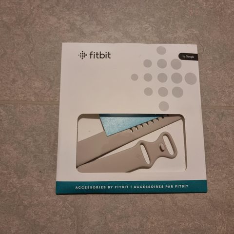 Fitbit charge 5 reim stor Lunar White