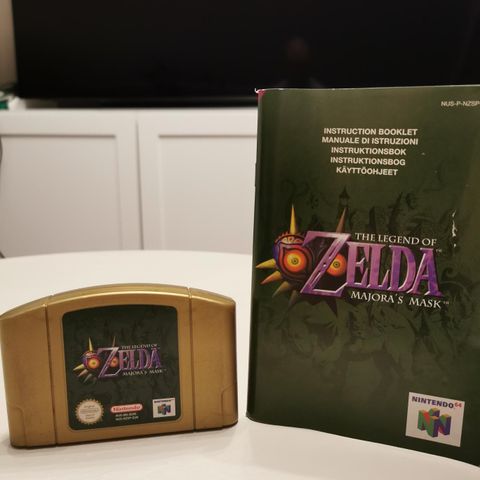 The legend of Zelda - Majora's mask med instruksjonsbok til Nintendo 64