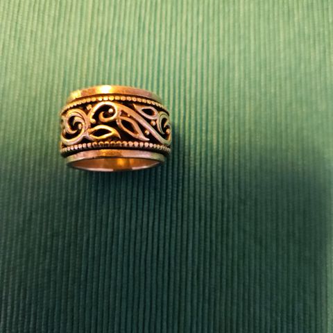 Sølv ring 925 (norsk) for salg. Str:18. Billig.