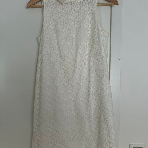 Off-white kjole