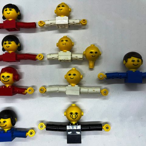 LEGO VINTAGE (FRA RUNDT 1970) – DELER TIL 10 FIGURER