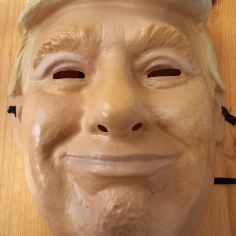 Maske av Donald Trump
