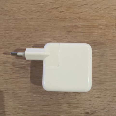 Apple USB-C adapter 30 W