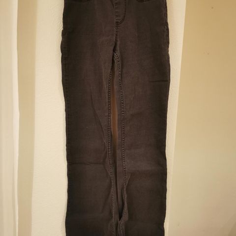 H&M dongeribukse m/stretch str 140