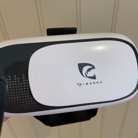VR briller til telefon ( Piranha Zee VR )
